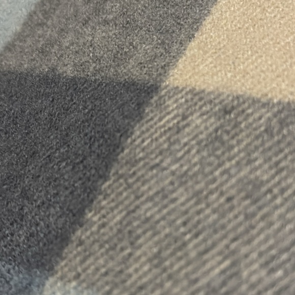 EUC Pretty Persuasions Scarf-Large 27x70-Blue/Beige/Brown Plaid-Soft Poly Blend - Picture 14 of 15